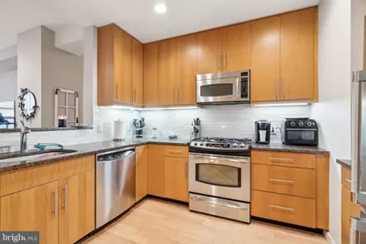 1425 Locust Street #5F, Philadelphia, PA 19102 - Photo 23