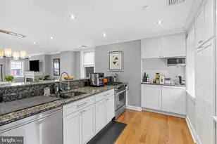 1615 Spruce St, Philadelphia, PA 19103 - Photo 9