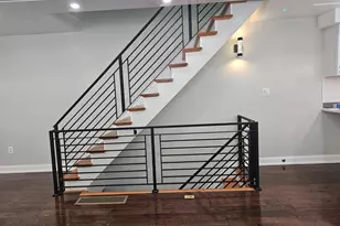 1555 S Hollywood St, Philadelphia, PA 19146 - Photo 9