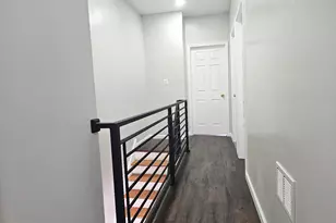 1555 S Hollywood St, Philadelphia, PA 19146 - Photo 11