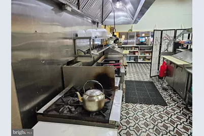 6208 Woodland Avenue, Philadelphia, PA 19142 - Photo 7