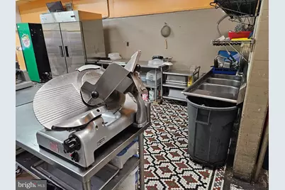 6208 Woodland Avenue, Philadelphia, PA 19142 - Photo 5