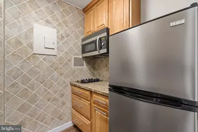 210 Locust Street #21E, Philadelphia, PA 19106 - Photo 31