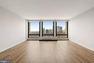 210 Locust St, Philadelphia, PA 19106 - Photo 23