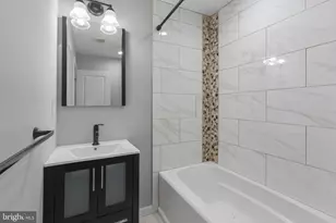 2208 S 5th St, Philadelphia, PA 19148 - Photo 21