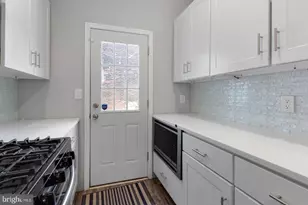 2208 S 5th St, Philadelphia, PA 19148 - Photo 9