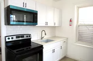 356 E Walnut Ln, Philadelphia, PA 19144 - Photo 3