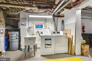 2137 Spruce St, Philadelphia, PA 19103 - Photo 11