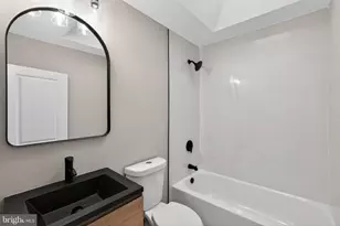 6514 Elmwood Ave, Philadelphia, PA 19142 - Photo 15