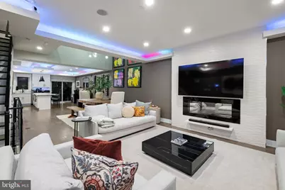 1121 Earl Street, Philadelphia, PA 19125 - Photo 5