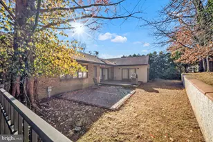 16 S Kings Oak Ln, Philadelphia, PA 19115 - Photo 3