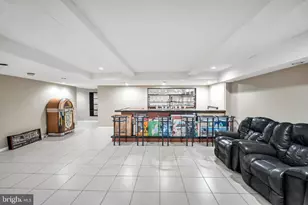 16 S Kings Oak Ln, Philadelphia, PA 19115 - Photo 37