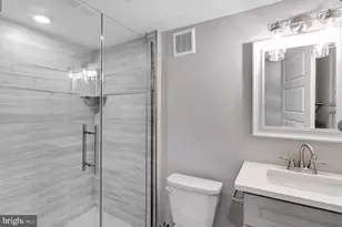 902 W Susquehanna Ave, Philadelphia, PA 19122 - Photo 11