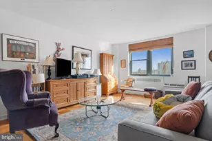 2601 Pennsylvania Ave, Philadelphia, PA 19130 - Photo 11