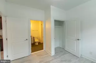 427 Monroe St, Philadelphia, PA 19146 - Photo 9