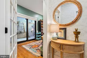 706 Latona St, Philadelphia, PA 19147 - Photo 9