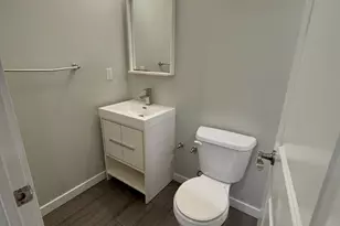 707 N 40th St, Philadelphia, PA 19104 - Photo 17