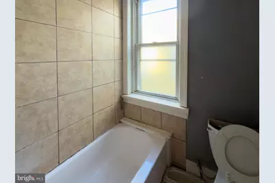 1638 W Victoria Street, Philadelphia, PA 19140 - Photo 15