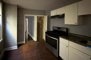 1638 W Victoria St, Philadelphia, PA 19140 - Photo 5