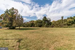 7411 Elmwood Ave, Philadelphia, PA 19153 - Photo 23