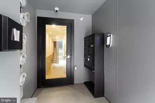 2007 Cambridge St, Philadelphia, PA 19130 - Photo 19