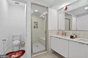 2007 Cambridge St, Philadelphia, PA 19130 - Photo 11