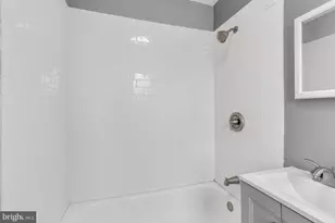 707 W Girard Ave, Philadelphia, PA 19123 - Photo 15