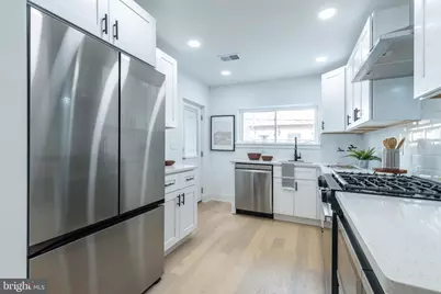 351 Fitzgerald Street, Philadelphia, PA 19148 - Photo 11