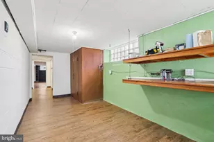 8855 Winchester Ave, Philadelphia, PA 19115 - Photo 33