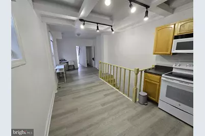 1009 W Susquehanna Avenue, Philadelphia, PA 19122 - Photo 5