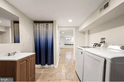 2533 S Rosewood Street, Philadelphia, PA 19145 - Photo 25