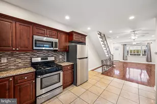 2533 S Rosewood St, Philadelphia, PA 19145 - Photo 9