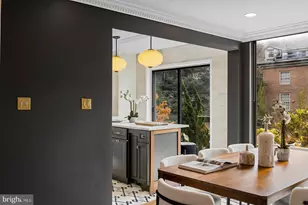 242 Locust St, Philadelphia, PA 19106 - Photo 11