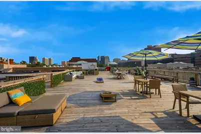 401 Race Street #D, Philadelphia, PA 19106 - Photo 19