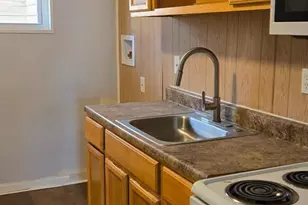 1609 S LeCount St, Philadelphia, PA 19145 - Photo 5