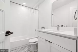 1716 Cambridge St, Philadelphia, PA 19130 - Photo 17