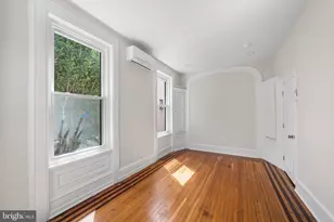 2309 Green St, Philadelphia, PA 19130 - Photo 9