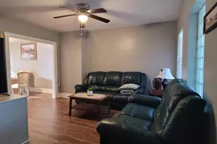 1022 W Oregon Ave, Philadelphia, PA 19148 - Photo 5