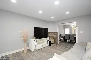 7027 Charles St, Philadelphia, PA 19135 - Photo 3