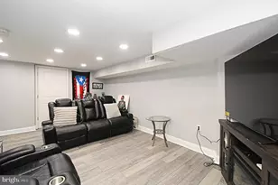 7027 Charles St, Philadelphia, PA 19135 - Photo 33