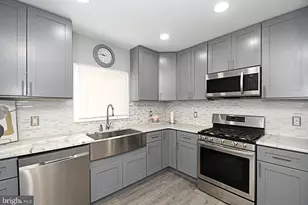 7027 Charles St, Philadelphia, PA 19135 - Photo 13