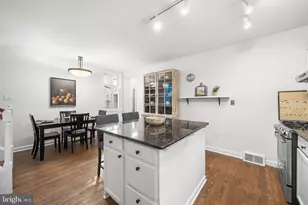 4 Rainey Ct, Philadelphia, PA 19103 - Photo 9