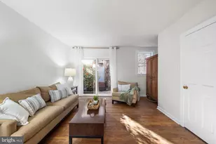 4 Rainey Ct, Philadelphia, PA 19103 - Photo 13