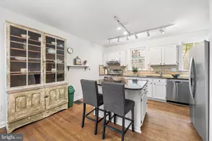 4 Rainey Ct, Philadelphia, PA 19103 - Photo 7