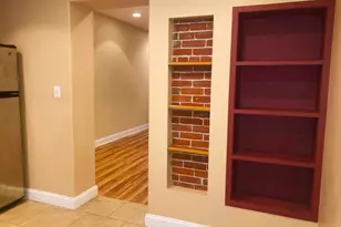 2041 S Bancroft St, Philadelphia, PA 19145 - Photo 5