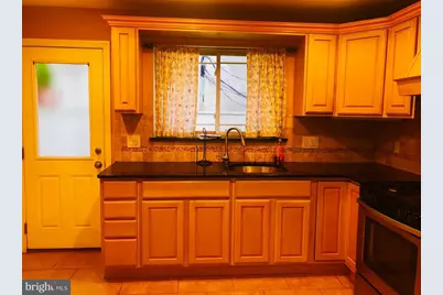 2041 S Bancroft Street, Philadelphia, PA 19145 - Photo 5