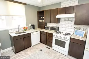 2332 S Bouvier St, Philadelphia, PA 19145 - Photo 15