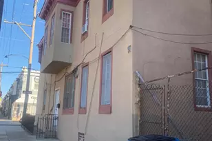 126 W Westmoreland St, Philadelphia, PA 19140 - Photo 3