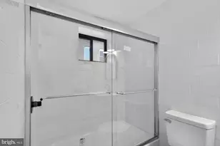 712 N American St, Philadelphia, PA 19123 - Photo 11