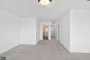 928 Wallace St, Philadelphia, PA 19123 - Photo 13